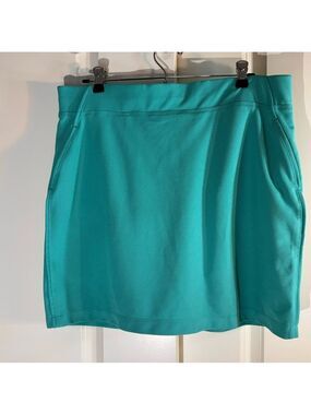 Golf America Vibrant Green Women's Skort Large